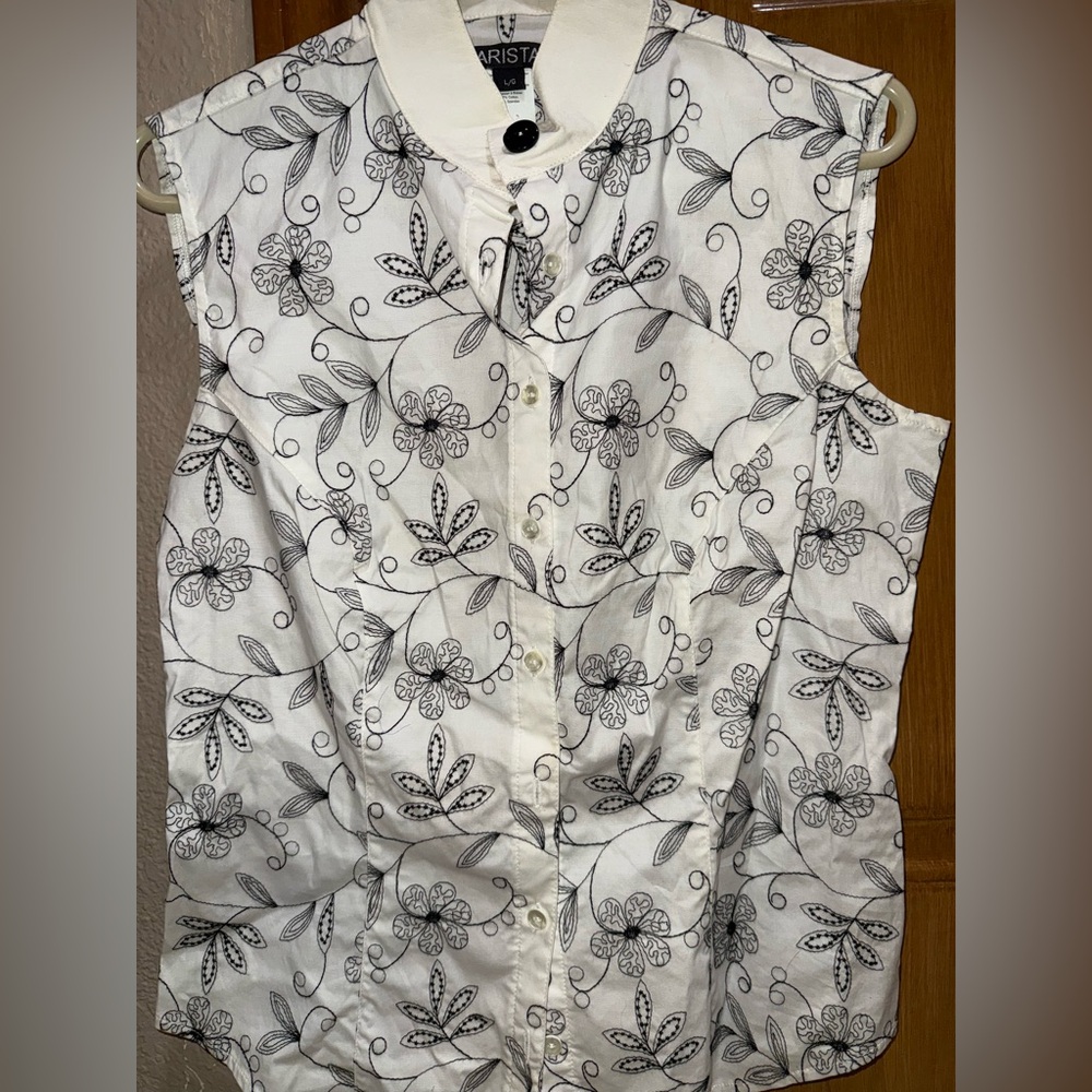 Arista Large Women’s Floral Sleeveless Shirt